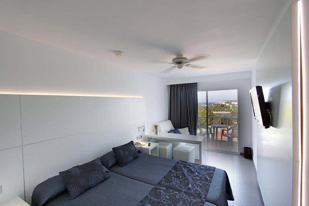 Bg Portinatx Beach Club Hotel المظهر الخارجي الصورة